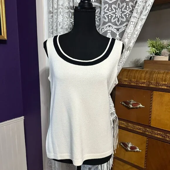 St. John Collection Jacket & Tank - Picture 4 of 6